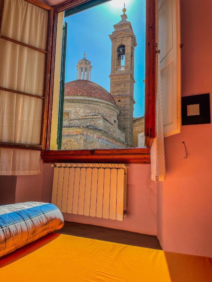 Hostal Emerald Palace *