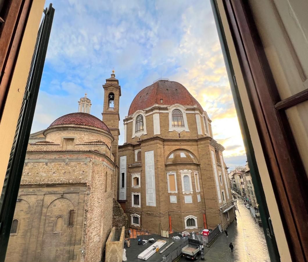 Emerald Palace Hostal